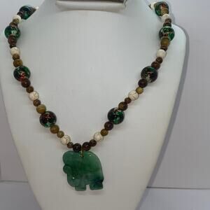 NEW Handmade Brown & Green Beaded Elephant Elephant Pendant Necklace